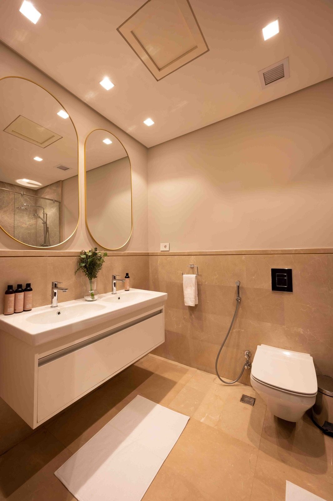 Refined 4BR Apartment – City View – Aeon Towers — Apartment in Aeon Towers, Sheikh Zayed, Egypt — photo 18
