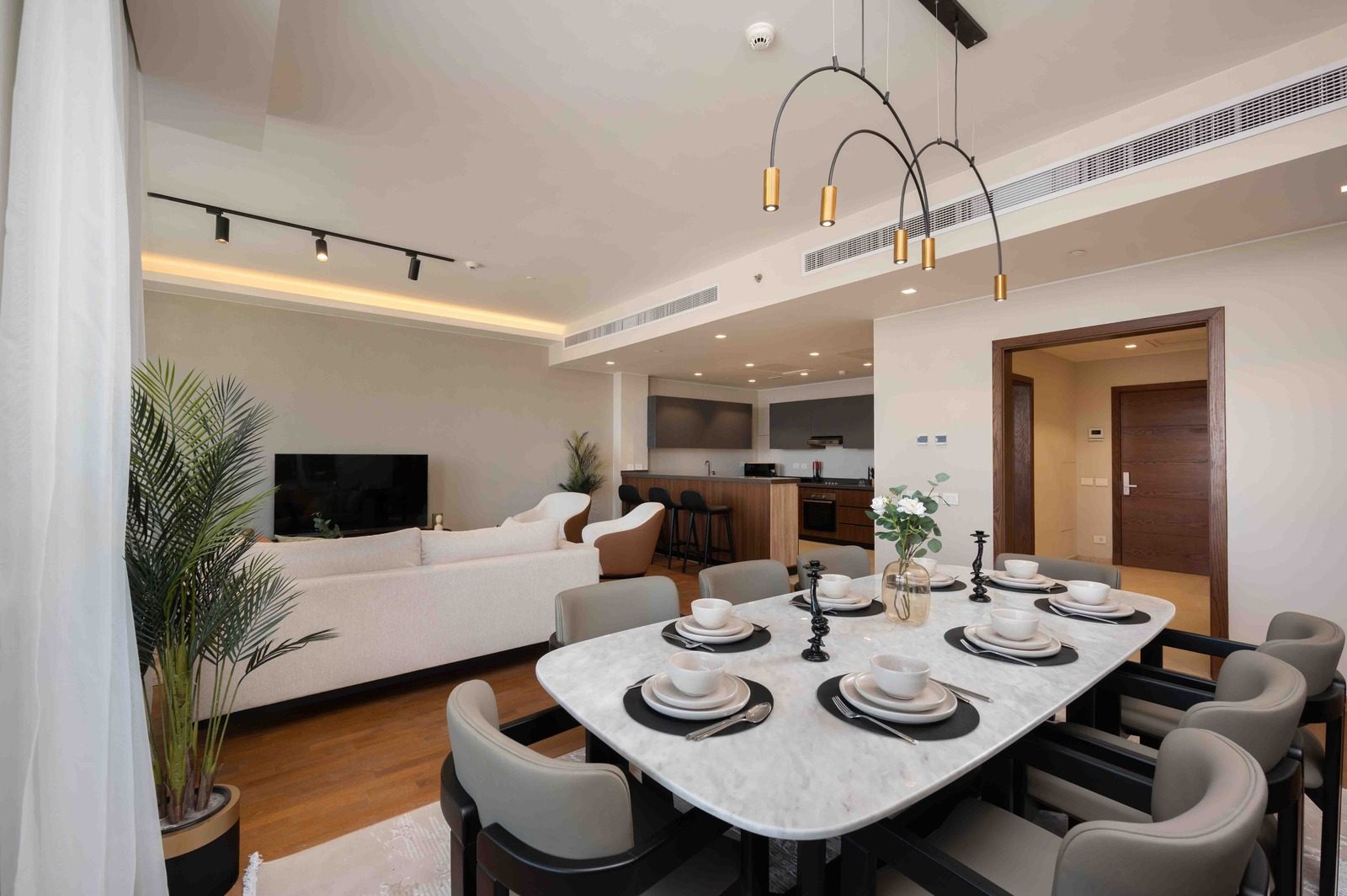 Charming 4BR Apartment – City View – Aeon Towers — Apartment in Aeon Towers, Sheikh Zayed, Egypt — photo 5