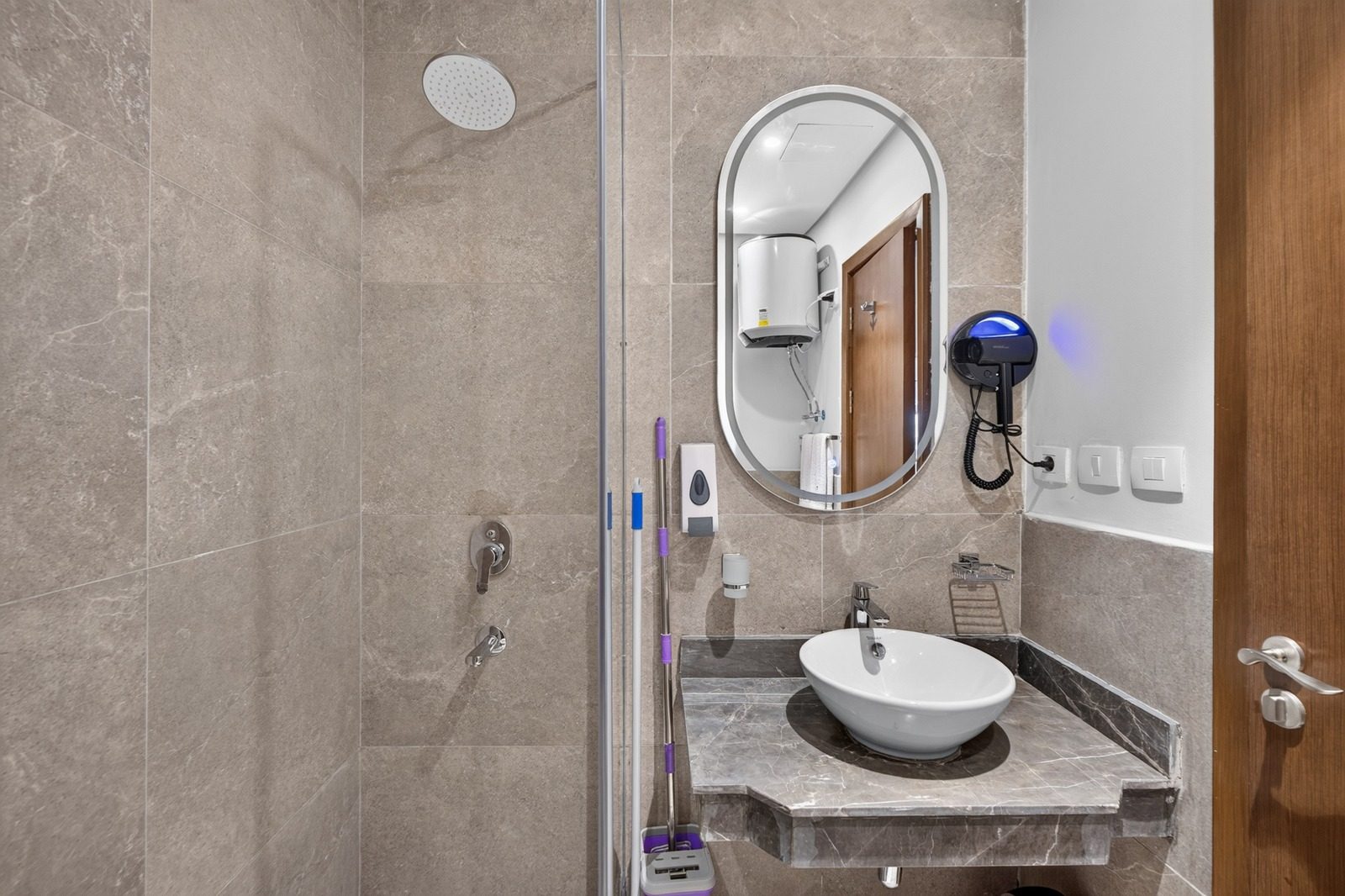Modern Studio – Sheikh Zayed – ZED Towers — Studio in ZED Towers, Sheikh Zayed, Egypt — photo 9