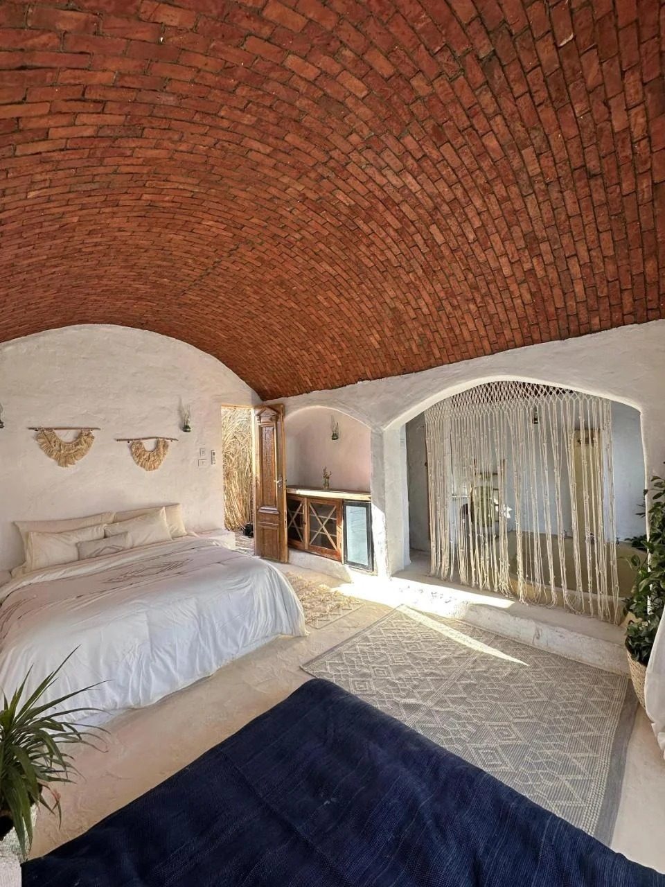King Suite with Spa Bath – Nile View – Nubian Guesthouse, Aswan — Private room in guesthouse in Nubian village on the West Bank of the Nile, Aswan, Egypt — photo 9