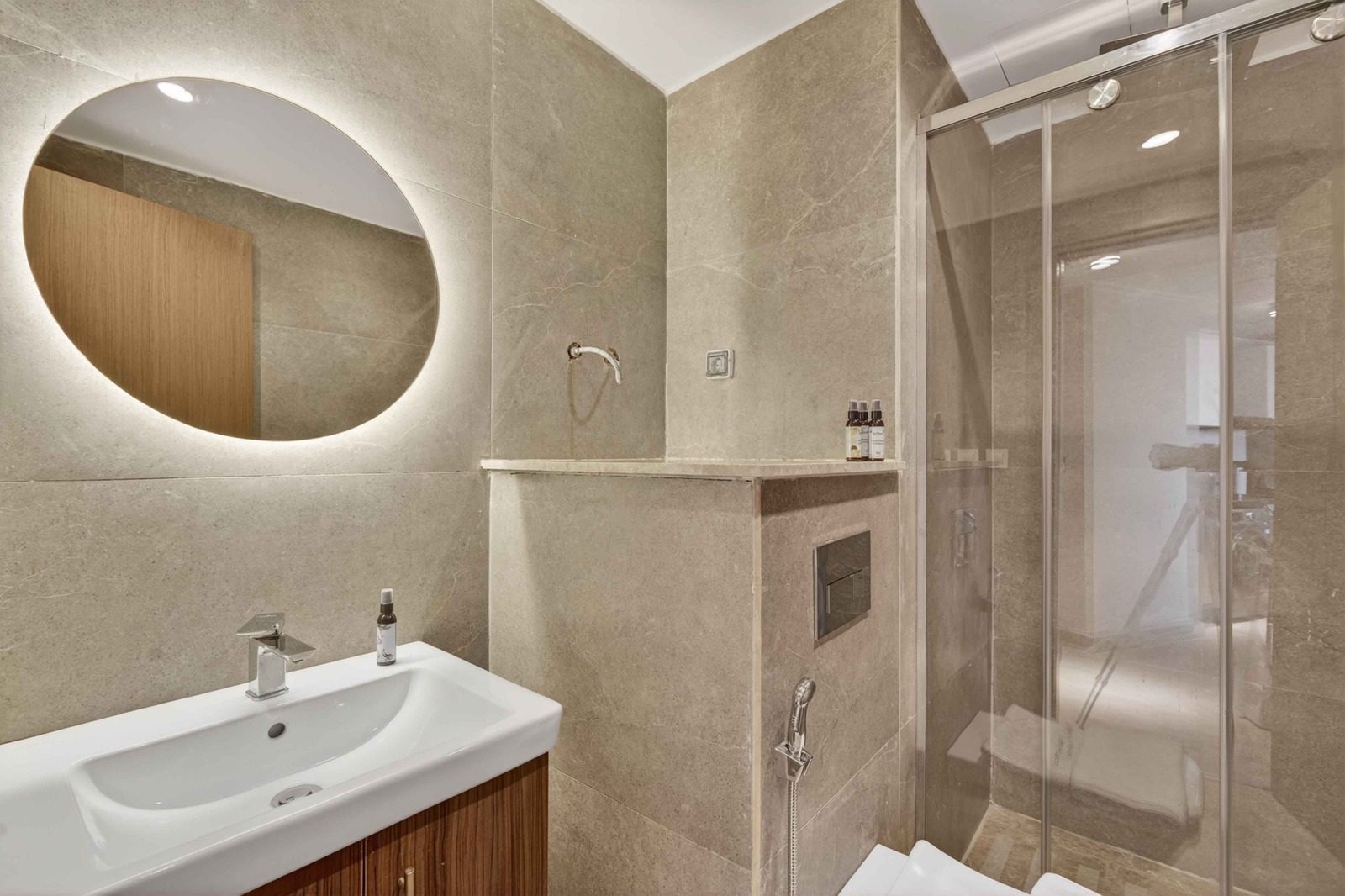 Warm Studio – Sheikh Zayed – ZED Towers — Studio in ZED Towers, Sheikh Zayed, Egypt — photo 6
