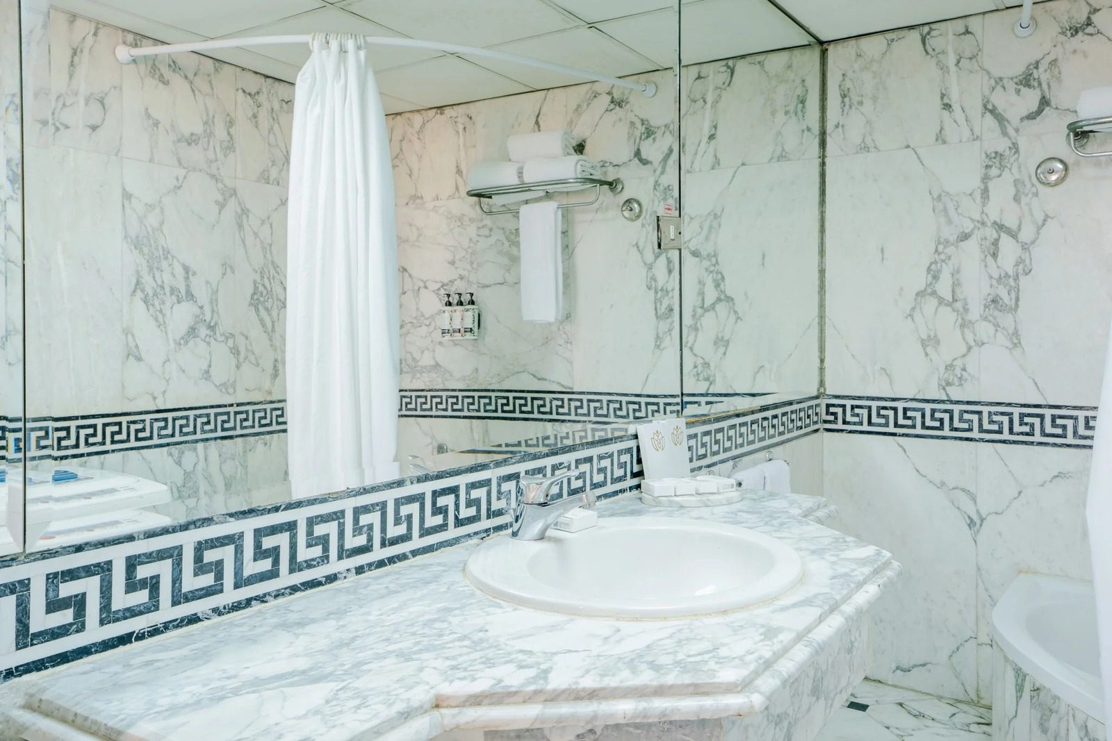 2BR Royal Suite – Nile View – Nile-side Hotel, Zamalek — Hotel serviced apartment in Nile side of Zamalek, Cairo, Egypt — photo 13