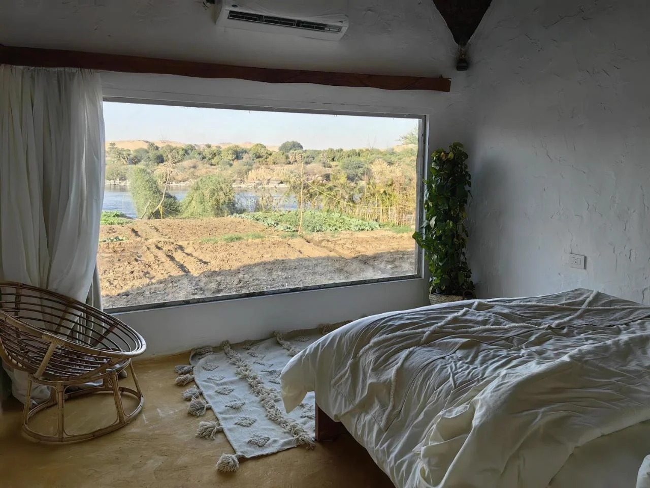 King Room – Nile View – Nubian Guesthouse, Aswan — Private room in guesthouse in Nubian village on the West Bank of the Nile, Aswan, Egypt — photo 9