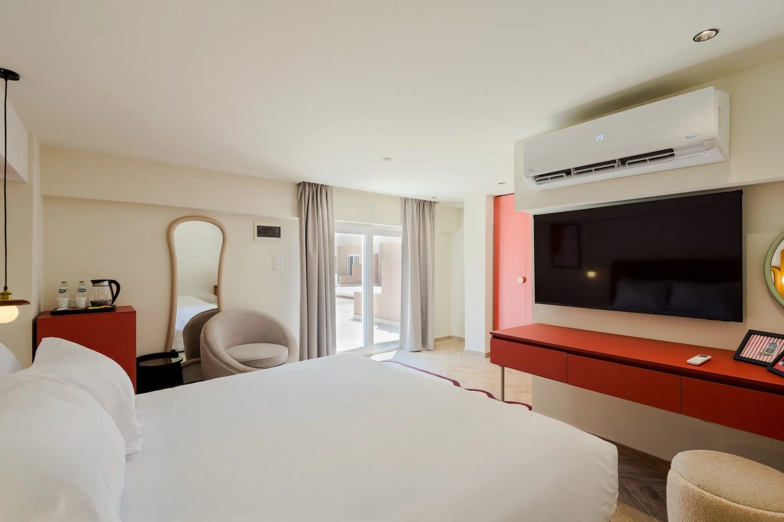 Elegant Studio – City View – Giza — Studio in Near Orman Botanical Garden & Giza Zoo, off Nile St, Giza, Egypt — photo 6