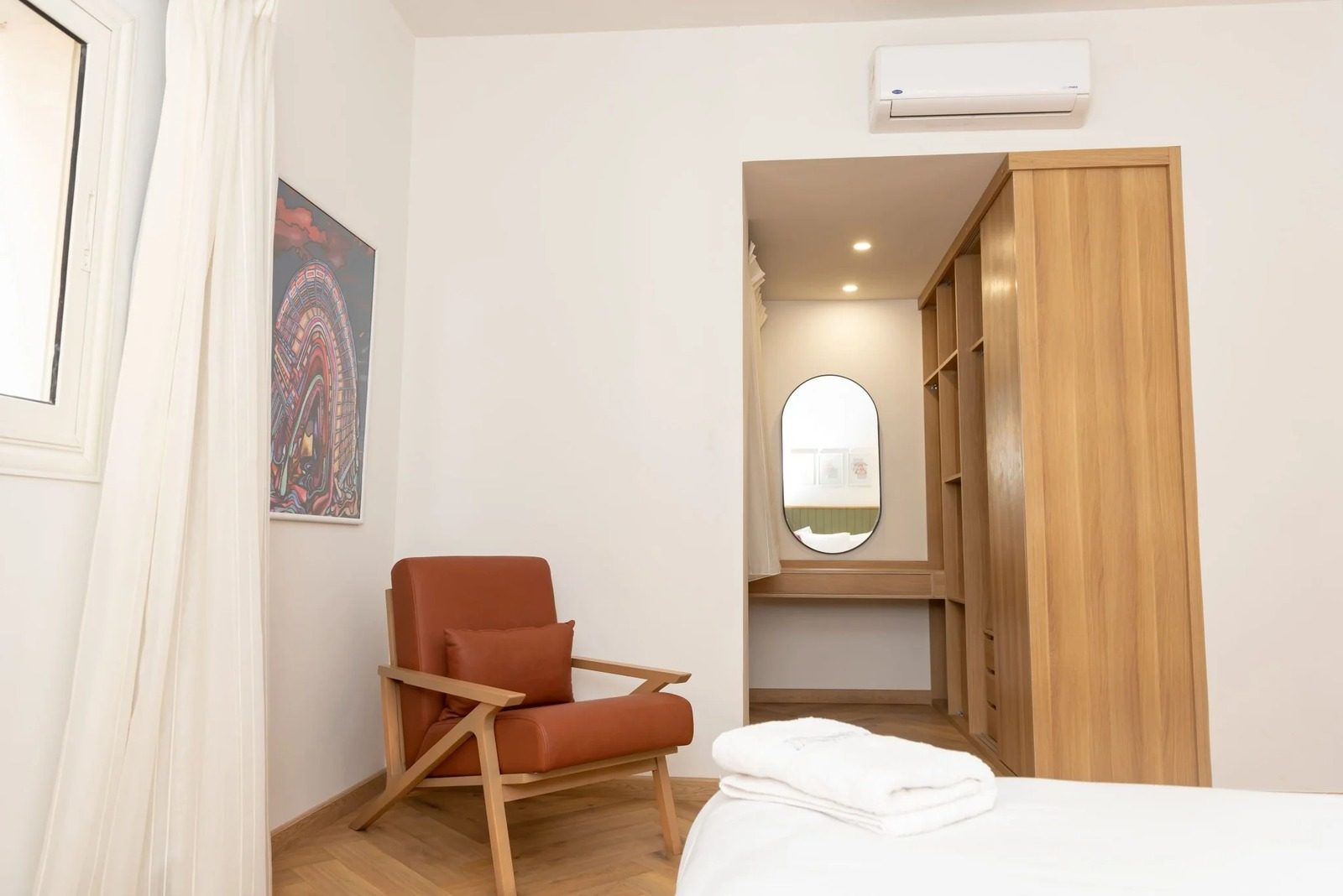 1BR Apartment with Balcony – City View – Downtown Cairo — Apartment in Downtown Cairo, a short walk to Talaat Harb Square and Tahrir Square, Egypt — photo 5