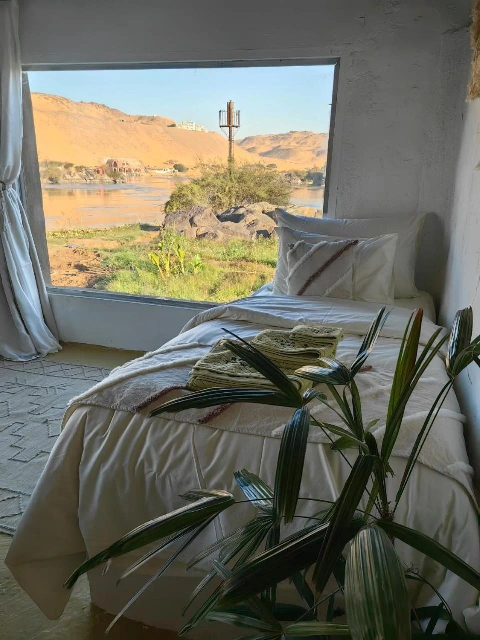 Junior Suite – Nile View – Nubian Guesthouse, Aswan — Private room in guesthouse in Nubian village on the West Bank of the Nile, Aswan, Egypt — photo 6