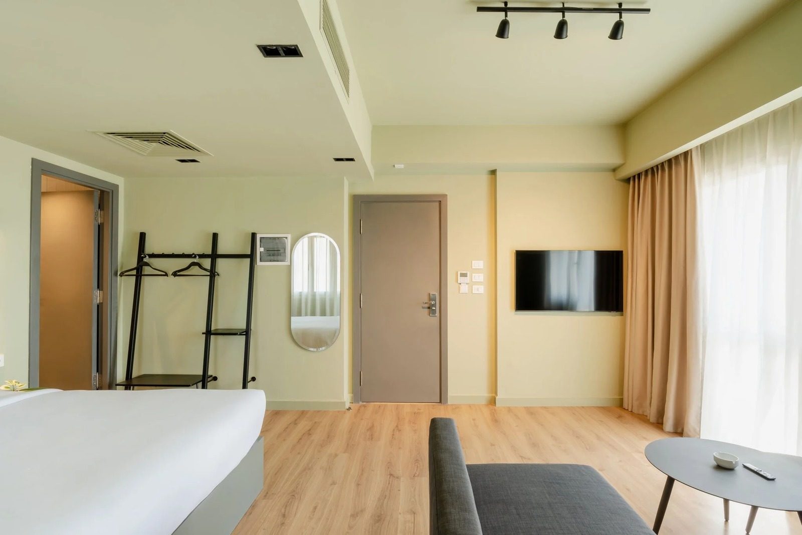Studio with Sofa Bed – Downtown Cairo — Studio in Downtown Cairo, a short walk to Talaat Harb Square and Tahrir Square, Egypt — photo 6
