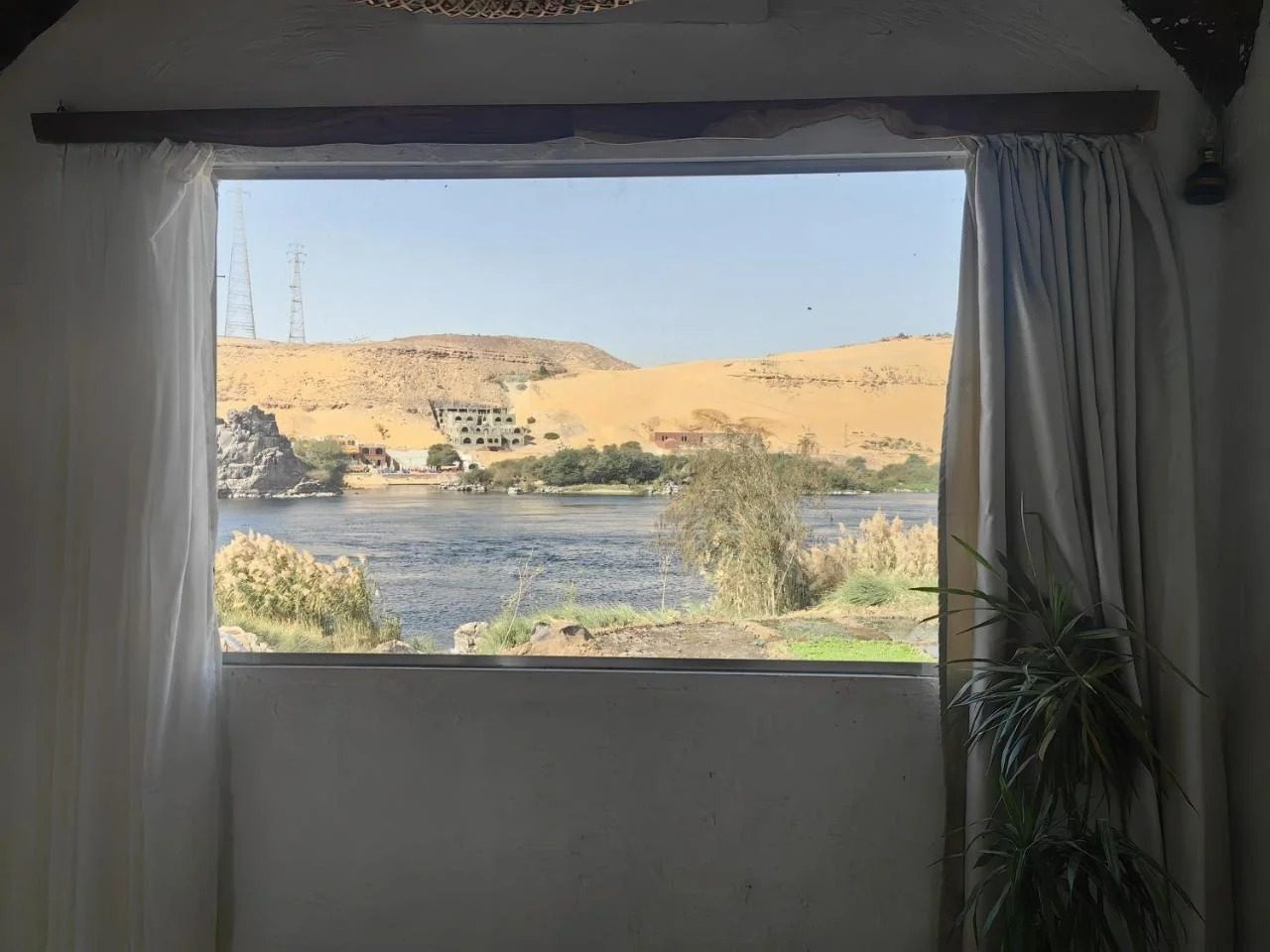 Deluxe Room (King or Twin) – Nile View – Nubian Guesthouse, Aswan — Private room in guesthouse in Nubian village on the West Bank of the Nile, Aswan, Egypt — photo 6