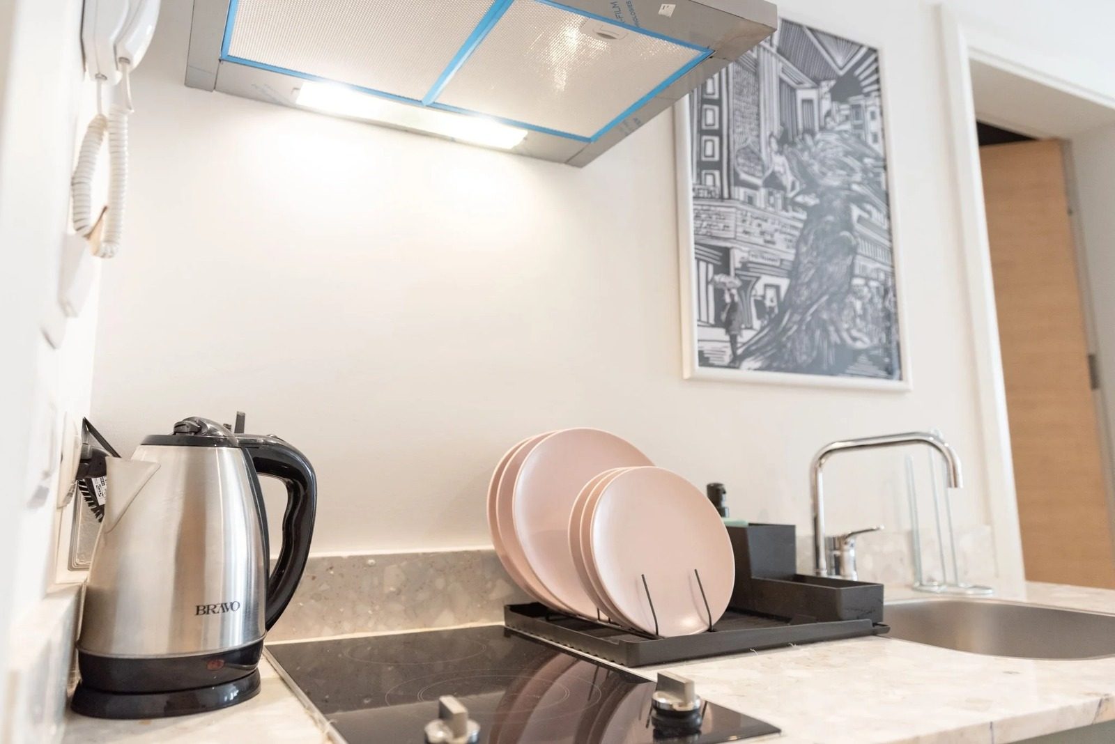 Superior 1BR Apartment – City View – Downtown Cairo — Apartment in Downtown Cairo, a short walk to Talaat Harb Square and Tahrir Square, Egypt — photo 2