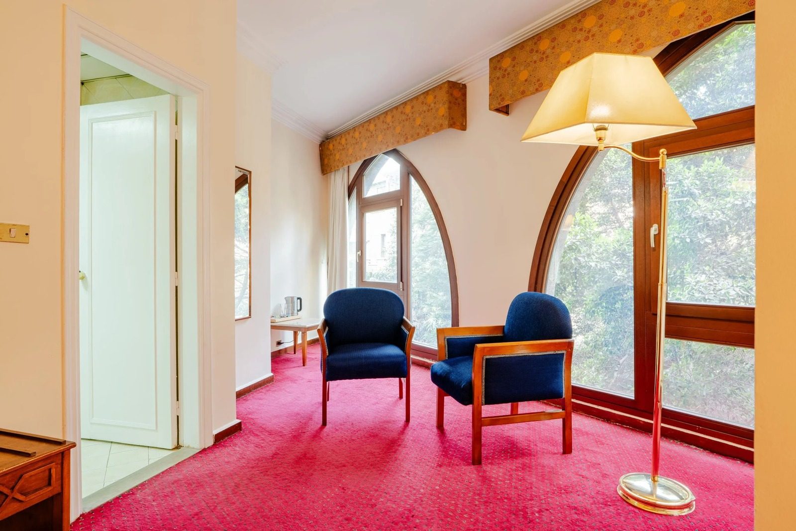 Standard King Room – City View – Nile-side Hotel, Zamalek — Private room in a hotel in Nile side of Zamalek, Cairo, Egypt — photo 4