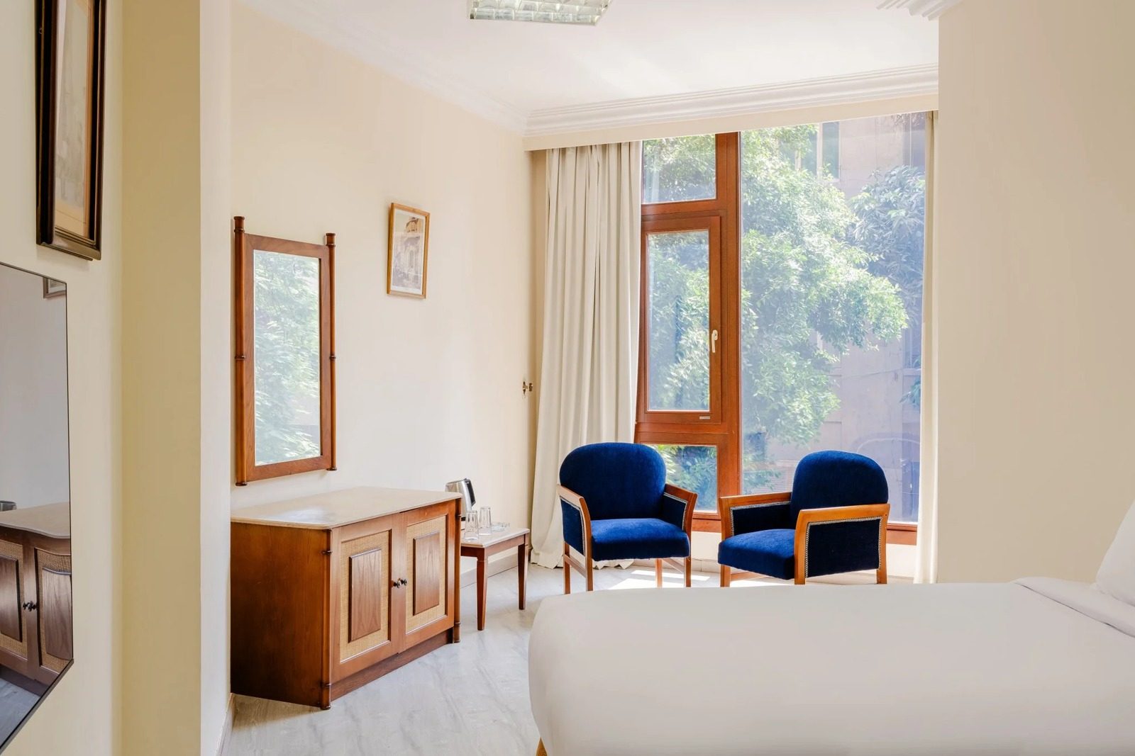 Standard Twin Room – City View – Nile-side Hotel, Zamalek — Private room in a hotel in Nile side of Zamalek, Cairo, Egypt — photo 3