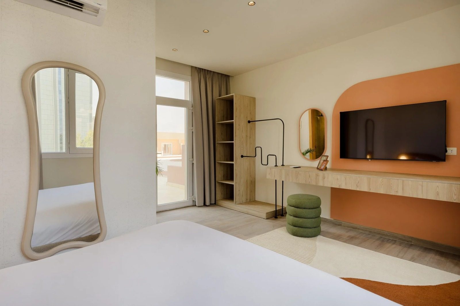 Superior Studio – City View – Giza — Studio in Near Orman Botanical Garden & Giza Zoo, off Nile St, Giza, Egypt — photo 4