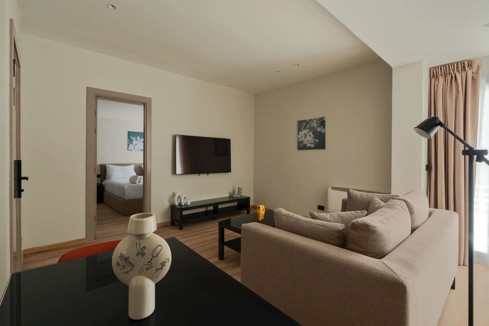 1BR Apartment with Balcony & Kitchenette – Zamalek — Apartment in Zamalek, next to the Lebanese Embassy, Egypt — photo 4