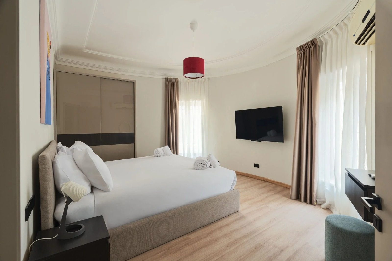 1BR Apartment with Balcony & Kitchenette – Zamalek — Apartment in Zamalek, next to the Lebanese Embassy, Egypt — photo 11