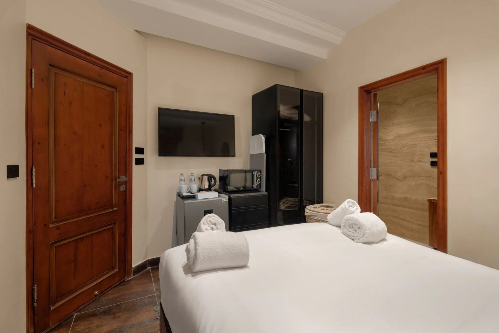 Modern Deluxe Studio with Balcony – Zamalek — Studio in Zamalek, Cairo, Egypt — photo 4