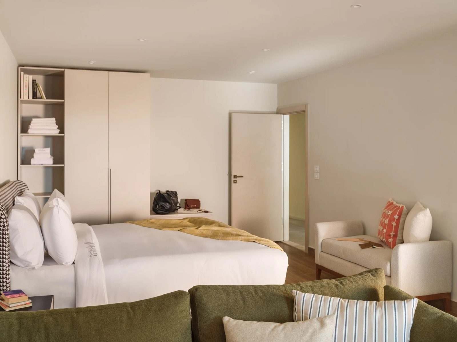 High-Floor 3BR Apartment – Zamalek — Apartment in Central Zamalek, Cairo — close to 26th of July St, Egypt — photo 8