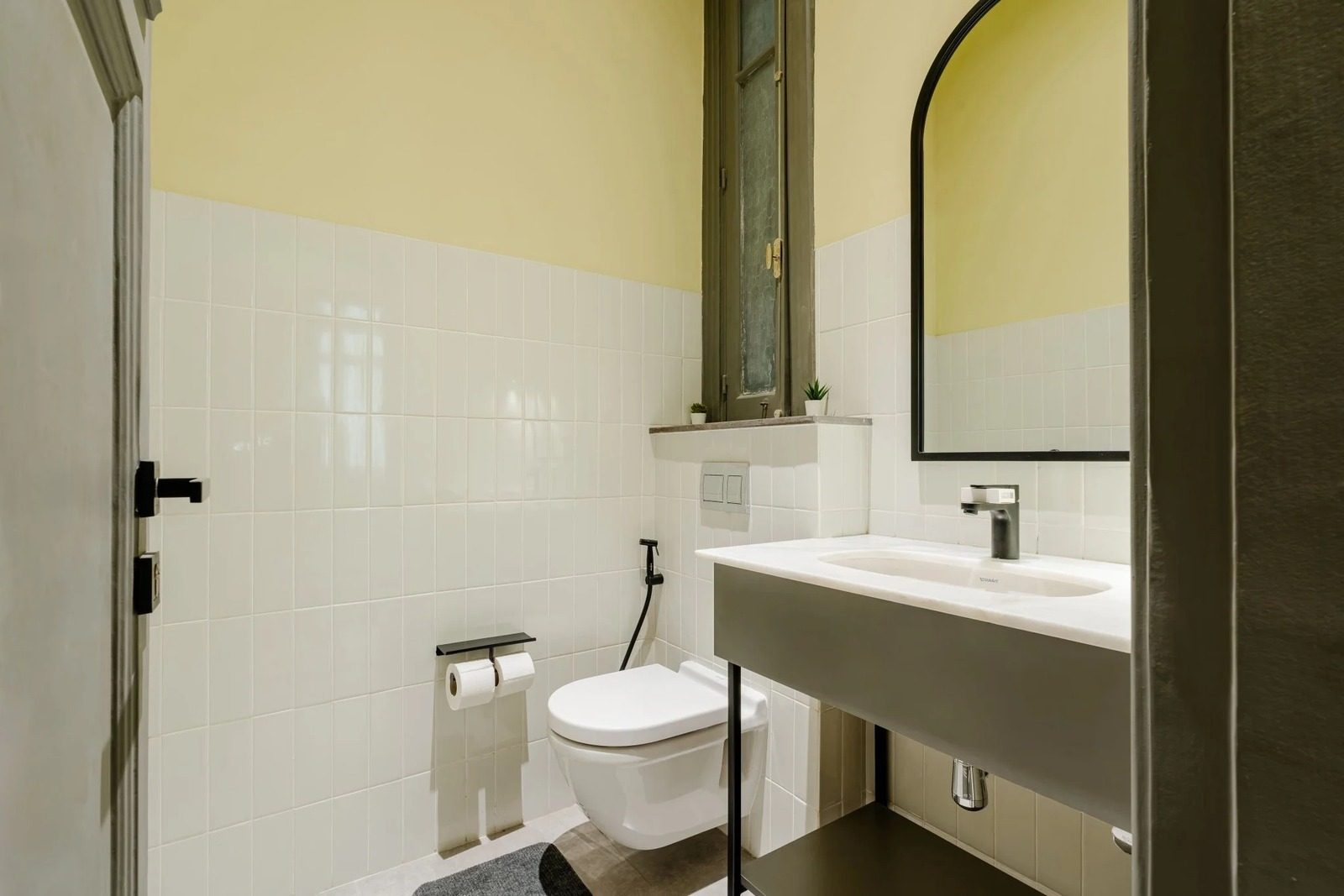 Modern 2BR Apartment – City View – Alexandria — Apartment in Nabi Daniel St, central Alexandria — near Raml Station and the Corniche, Egypt — photo 10