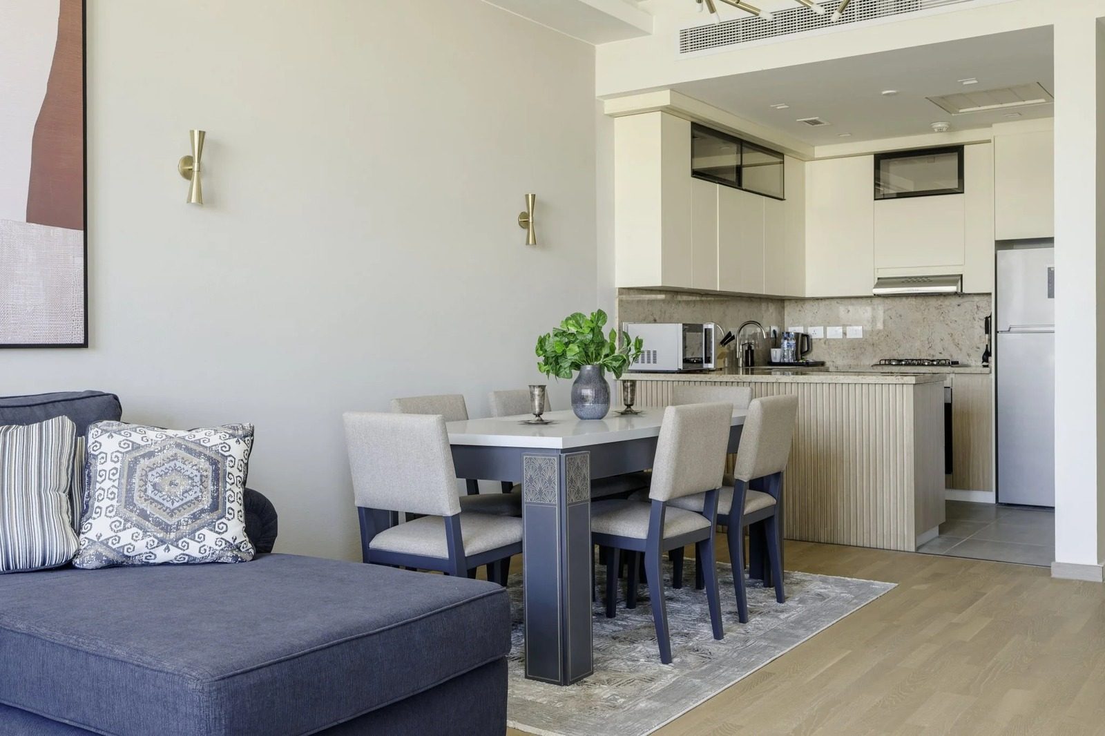 Airy 2BR Apartment with Kitchen – Aeon Towers, Sheikh Zayed — Apartment in Aeon Towers, Sheikh Zayed City, Egypt — photo 3
