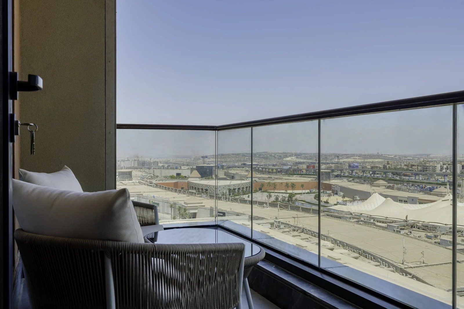 Airy 2BR Apartment with Kitchen – Aeon Towers, Sheikh Zayed — Apartment in Aeon Towers, Sheikh Zayed City, Egypt — photo 8
