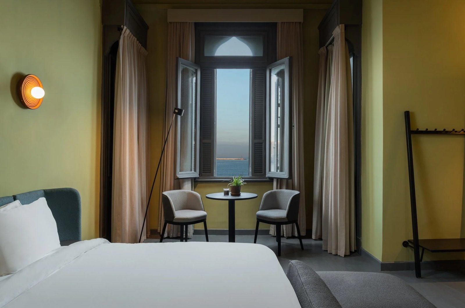 1BR Suite – Sea View – Alexandria — Apartment in Central Alexandria Corniche, near Raml Station and Saad Zaghloul Square, Egypt — photo 8