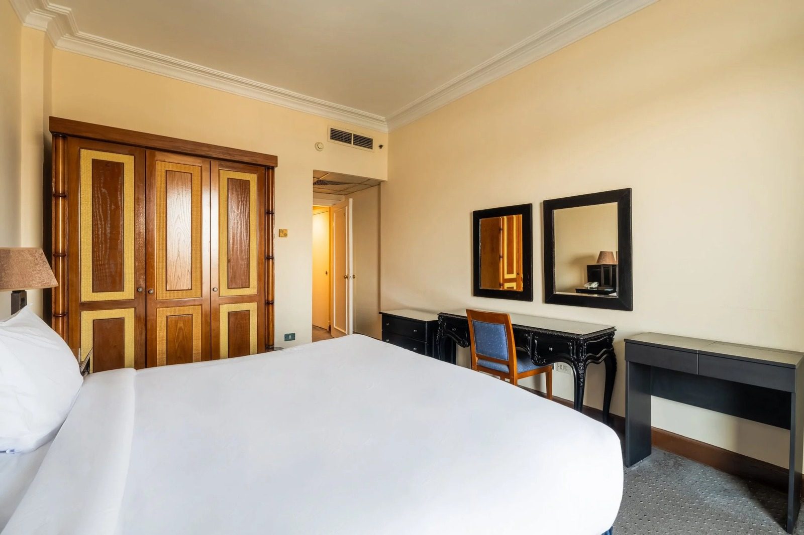 2BR Suite – Nile View – Nile-side Hotel, Zamalek — Hotel serviced apartment in Nile side of Zamalek, Cairo, Egypt — photo 6