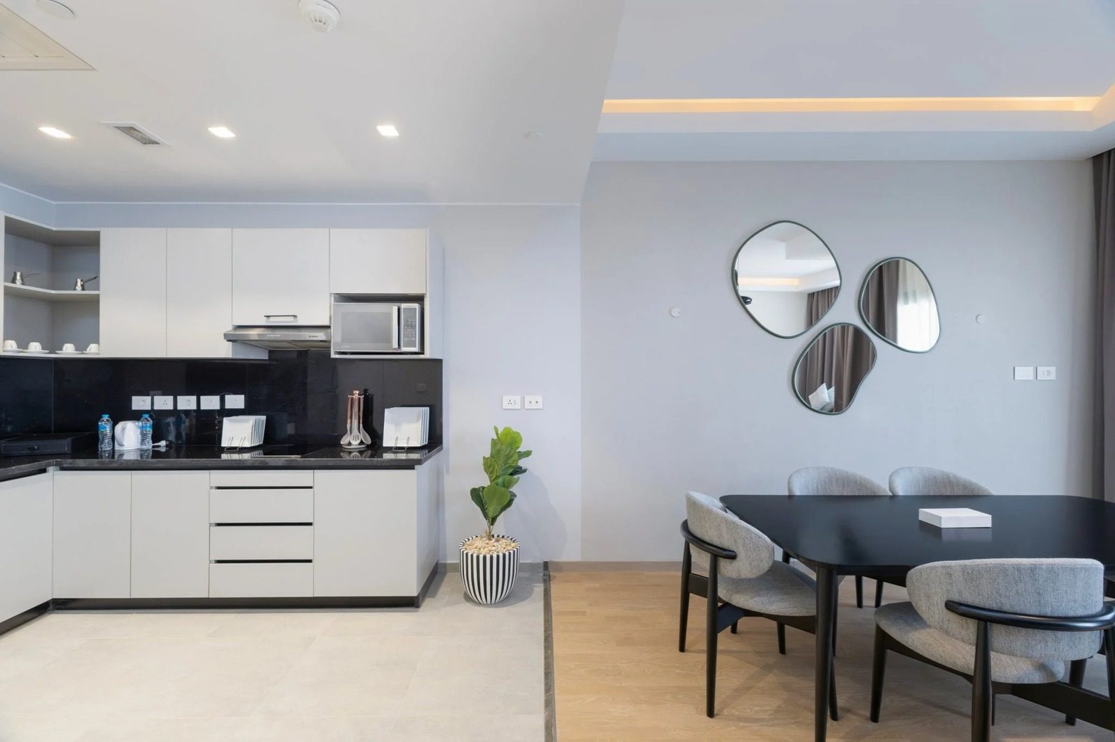 3BR Apartment with Kitchen – Aeon Towers, Sheikh Zayed — Apartment in Aeon Towers, Sheikh Zayed City, Egypt — photo 2