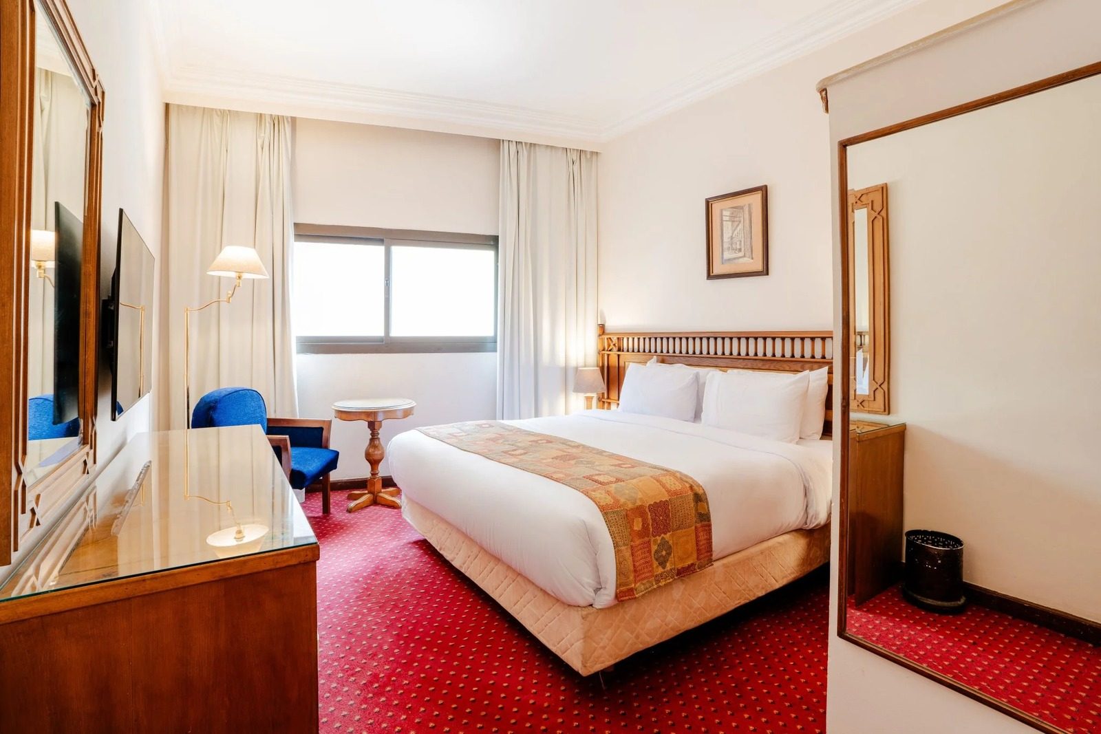 Standard Triple Room – Nile-side Hotel, Zamalek — Private room in a hotel in Nile side of Zamalek, Cairo, Egypt — photo 6