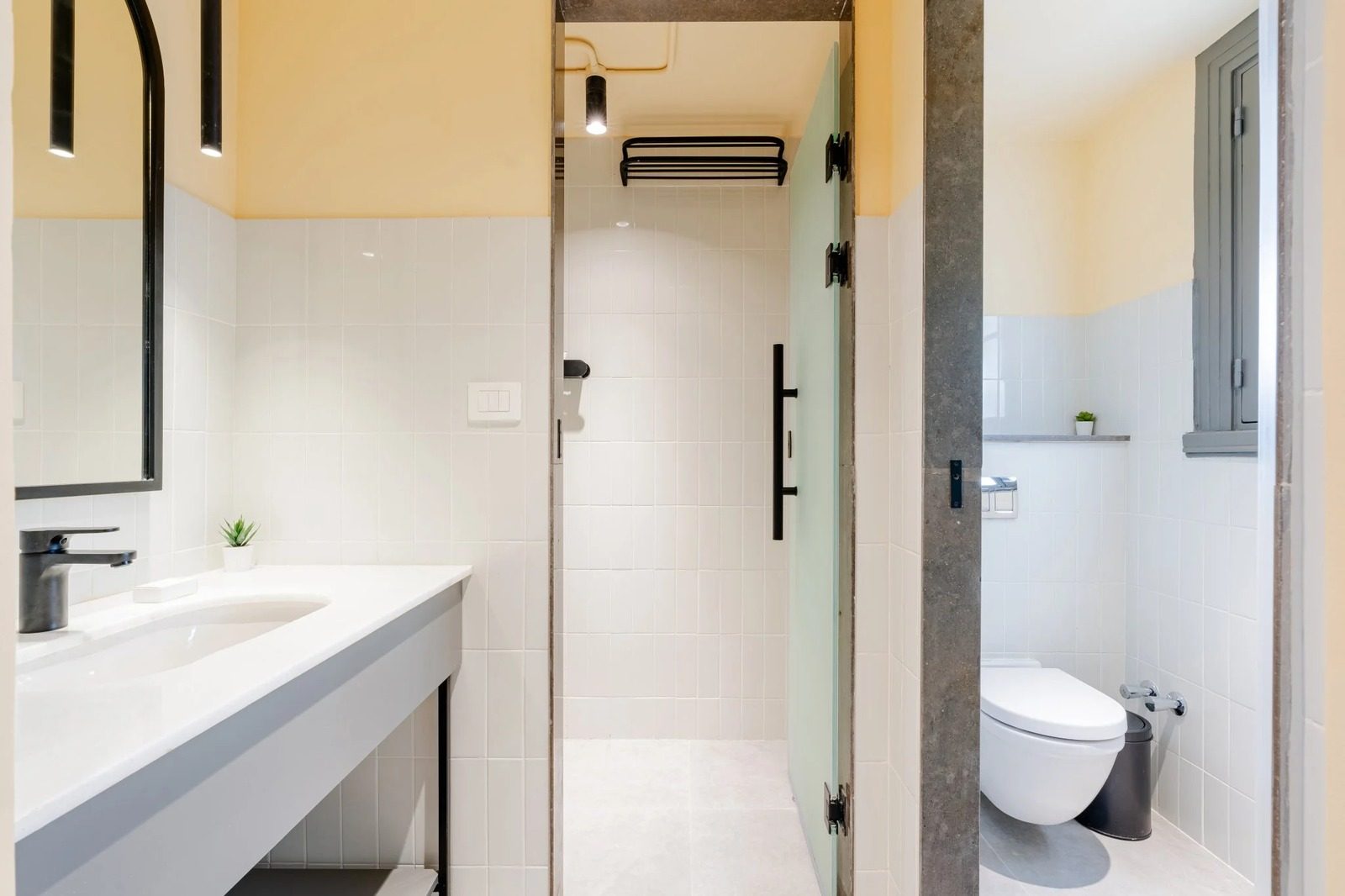 Modern 1BR Apartment – City View – Alexandria — Apartment in Nabi Daniel St, central Alexandria — near Raml Station and the Corniche, Egypt — photo 8
