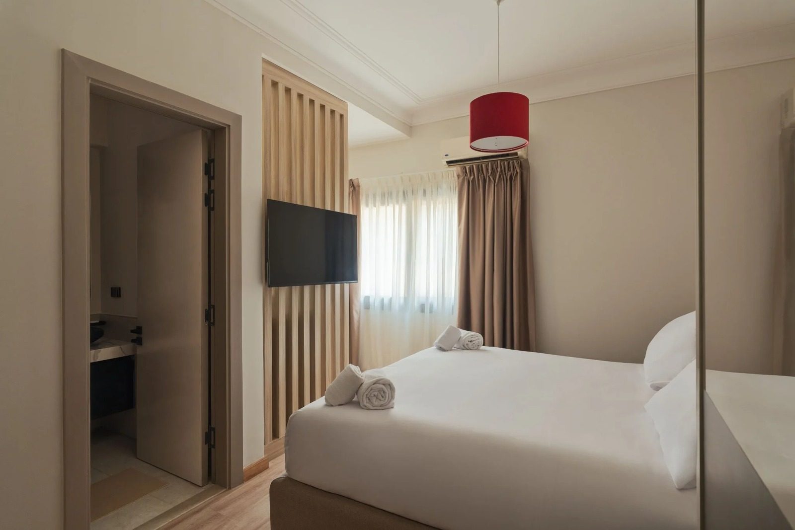 Compact King Studio with Kitchenette – Zamalek — Studio in Zamalek, next to the Lebanese Embassy, Egypt — photo 7