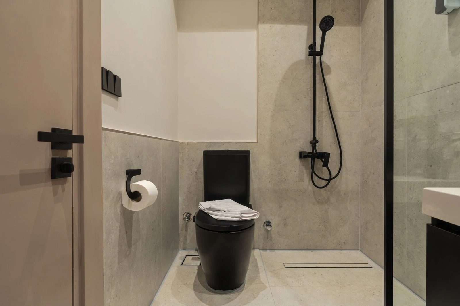 Compact King Studio with Kitchenette – Zamalek — Studio in Zamalek, next to the Lebanese Embassy, Egypt — photo 10