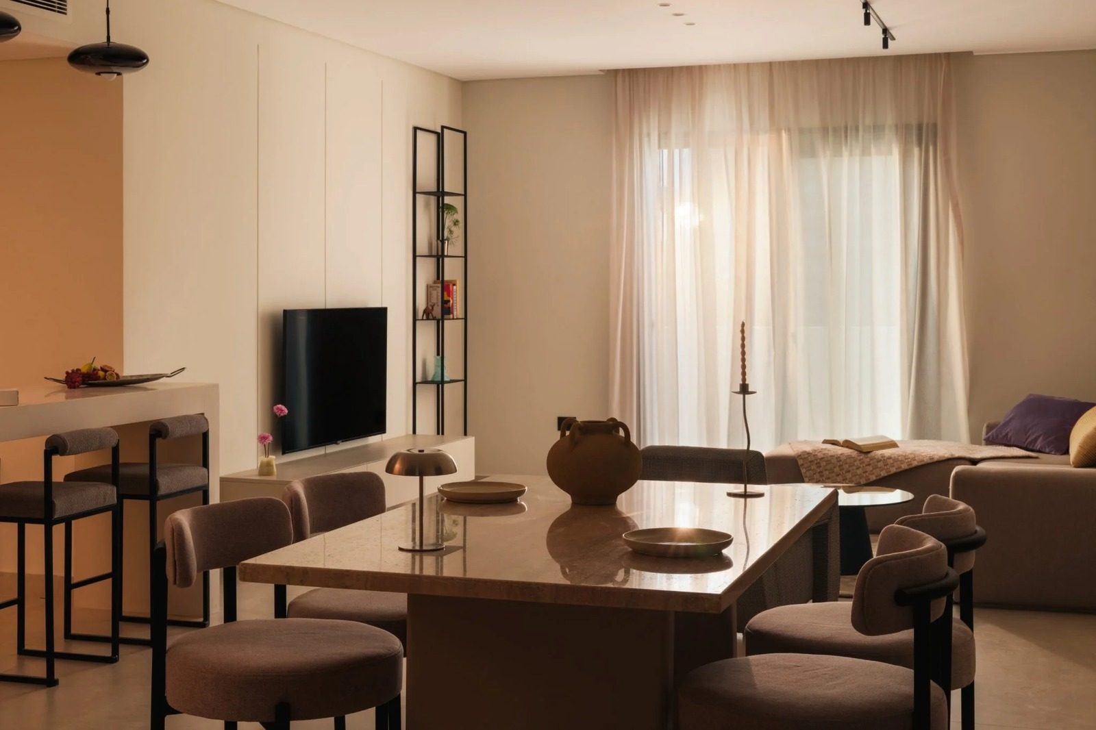 Elegant 2BR Apartment – City View – Zamalek — Apartment in Zamalek diplomatic area, near the Cairo Marriott Hotel, Egypt — photo 2
