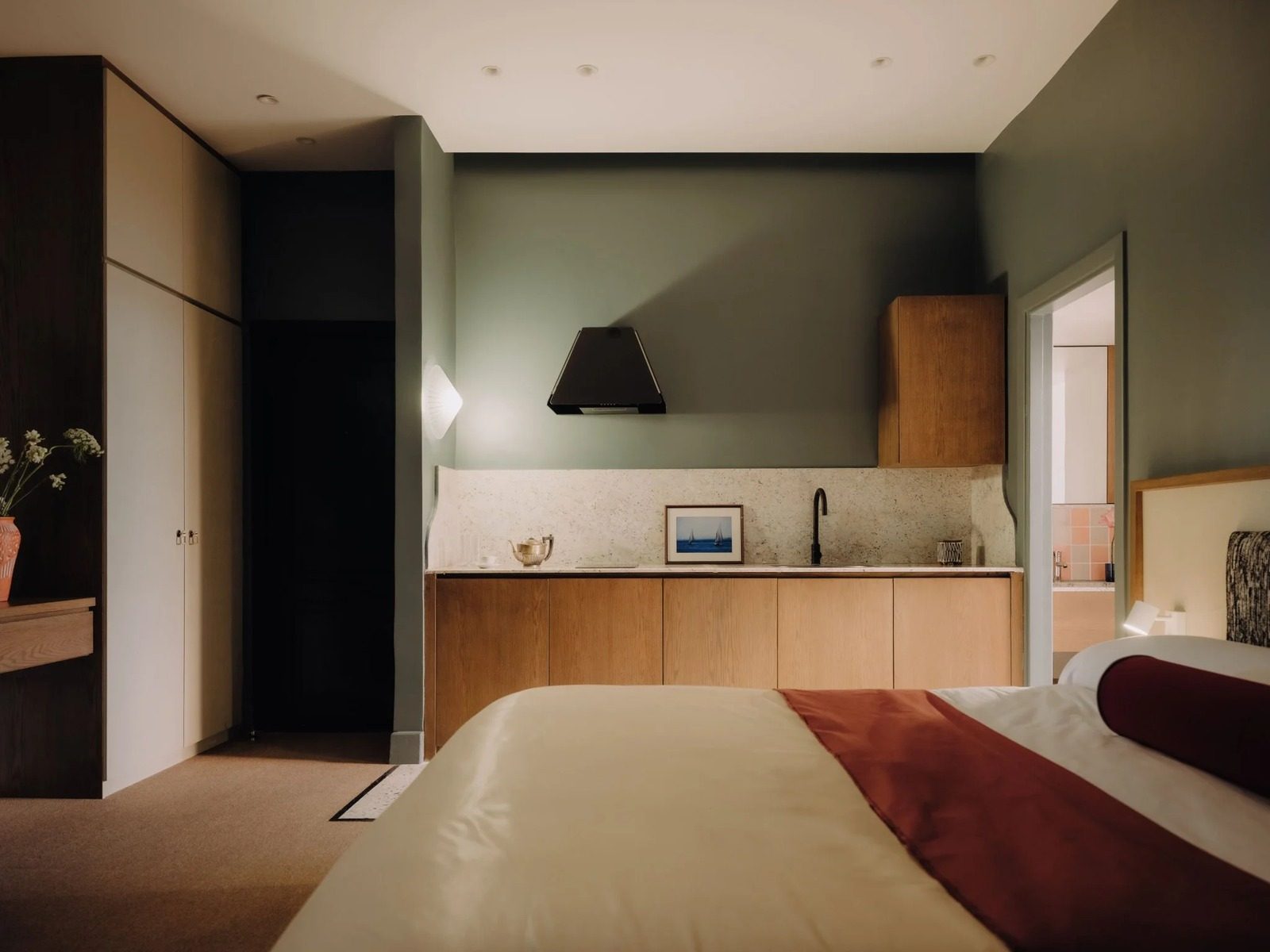 Suite with Balcony & Breakfast – Boutique Hotel, Zamalek — Hotel serviced apartment in Zamalek, Cairo, Egypt — photo 3