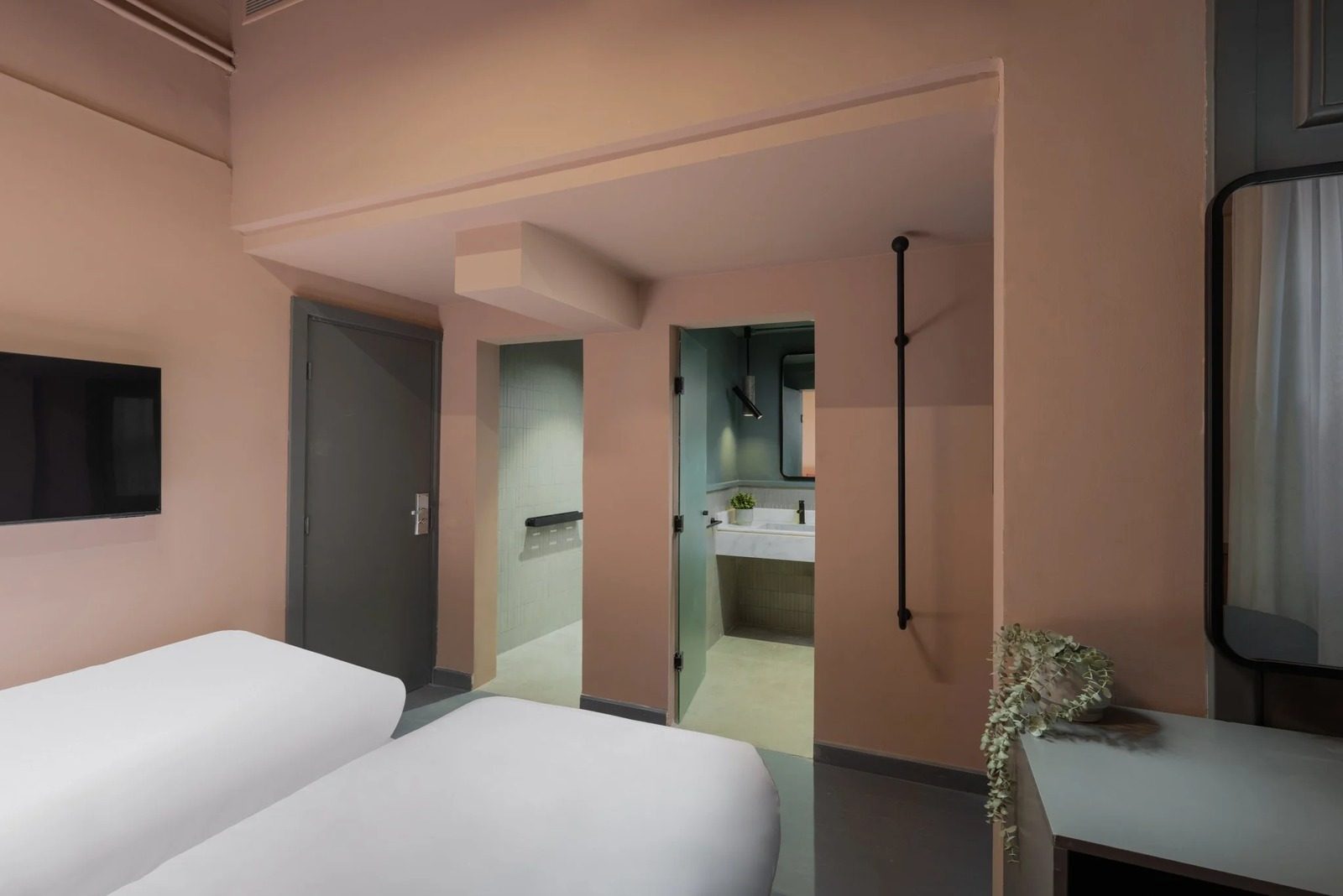 Compact Studio – Alexandria — Studio in Central Alexandria Corniche, near Raml Station and Saad Zaghloul Square, Egypt — photo 3