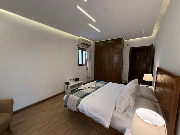 Beautiful Apartment in Quiet Zamalek Sunny Cozy — Apartment in Cairo, Egypt, Egypt — photo 5