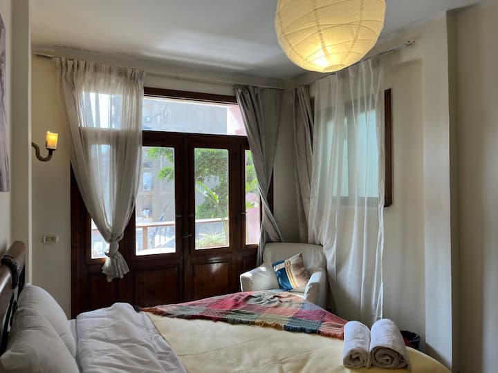 Luxury Colorful Zamalek Apartment w Amazing View — Apartment in Cairo, Egypt, Egypt — photo 35