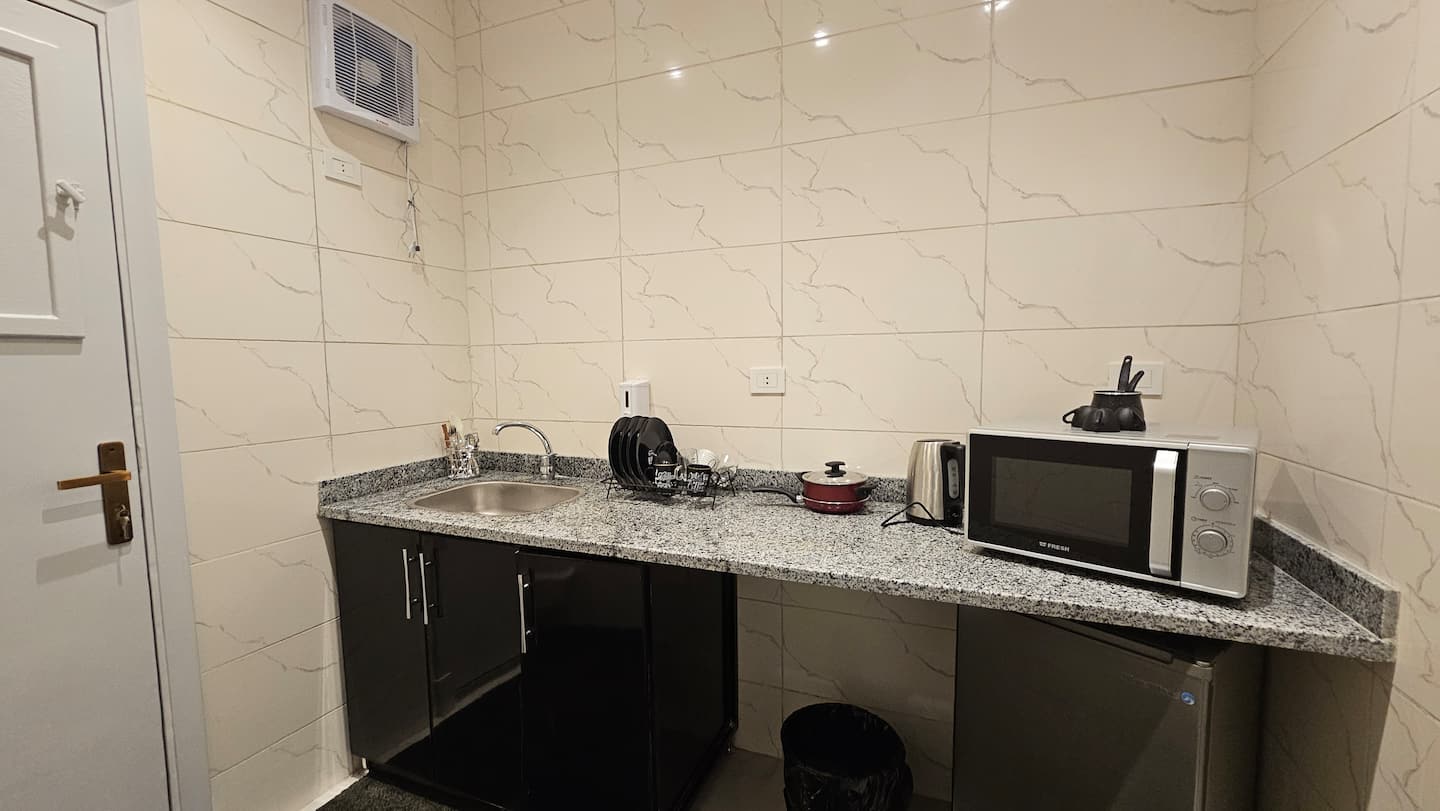 DHB STAYS | Luxury 1BR Tahrir Square | B-207 — Apartment in Downtown Cairo (Marouf), Cairo Governorate, Egypt, Egypt — photo 7
