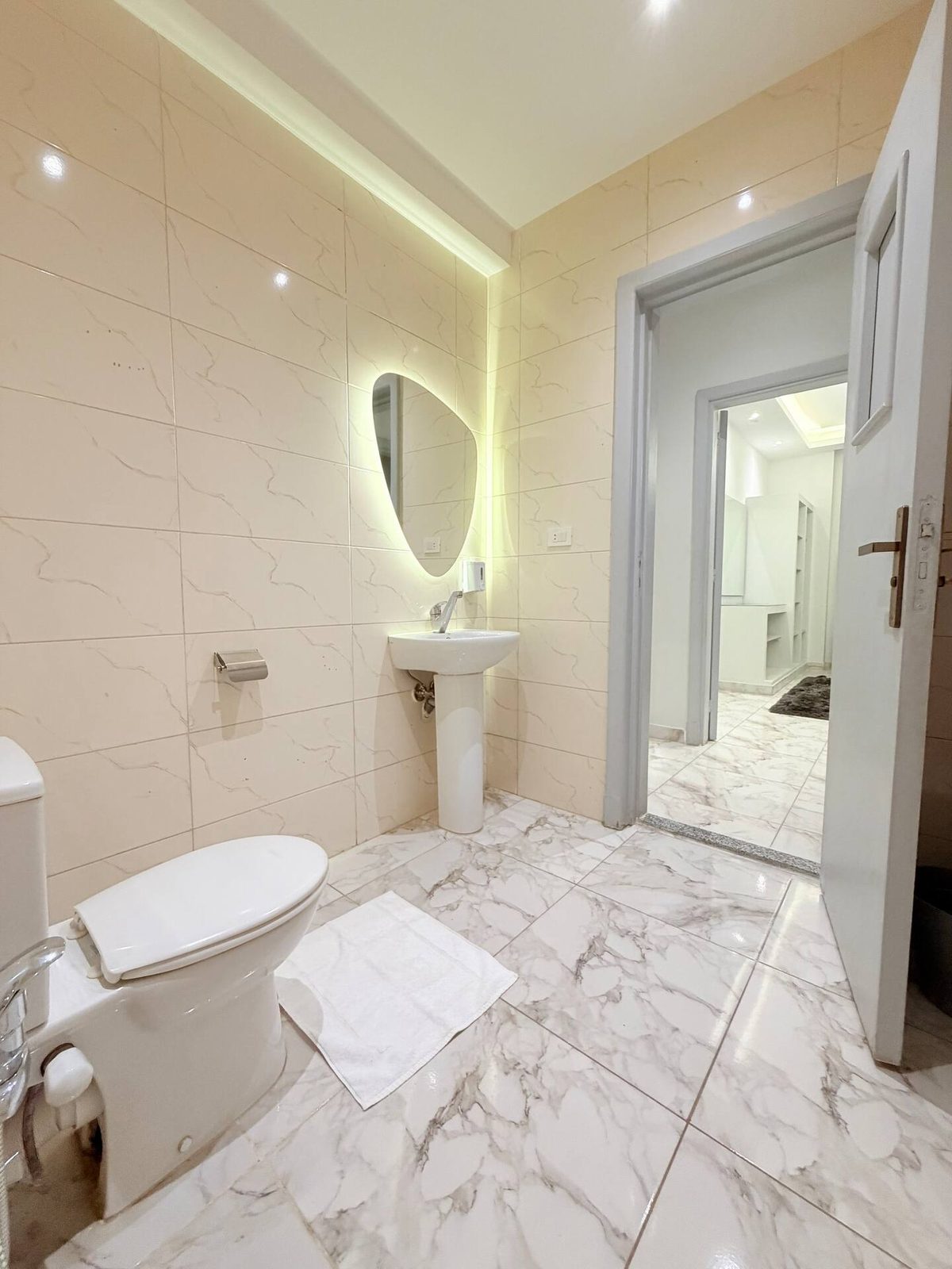 DHB STAYS | Family 2BR Tahrir Square | G-204 — Apartment in Downtown Cairo (Marouf), Cairo Governorate, Egypt, Egypt — photo 13