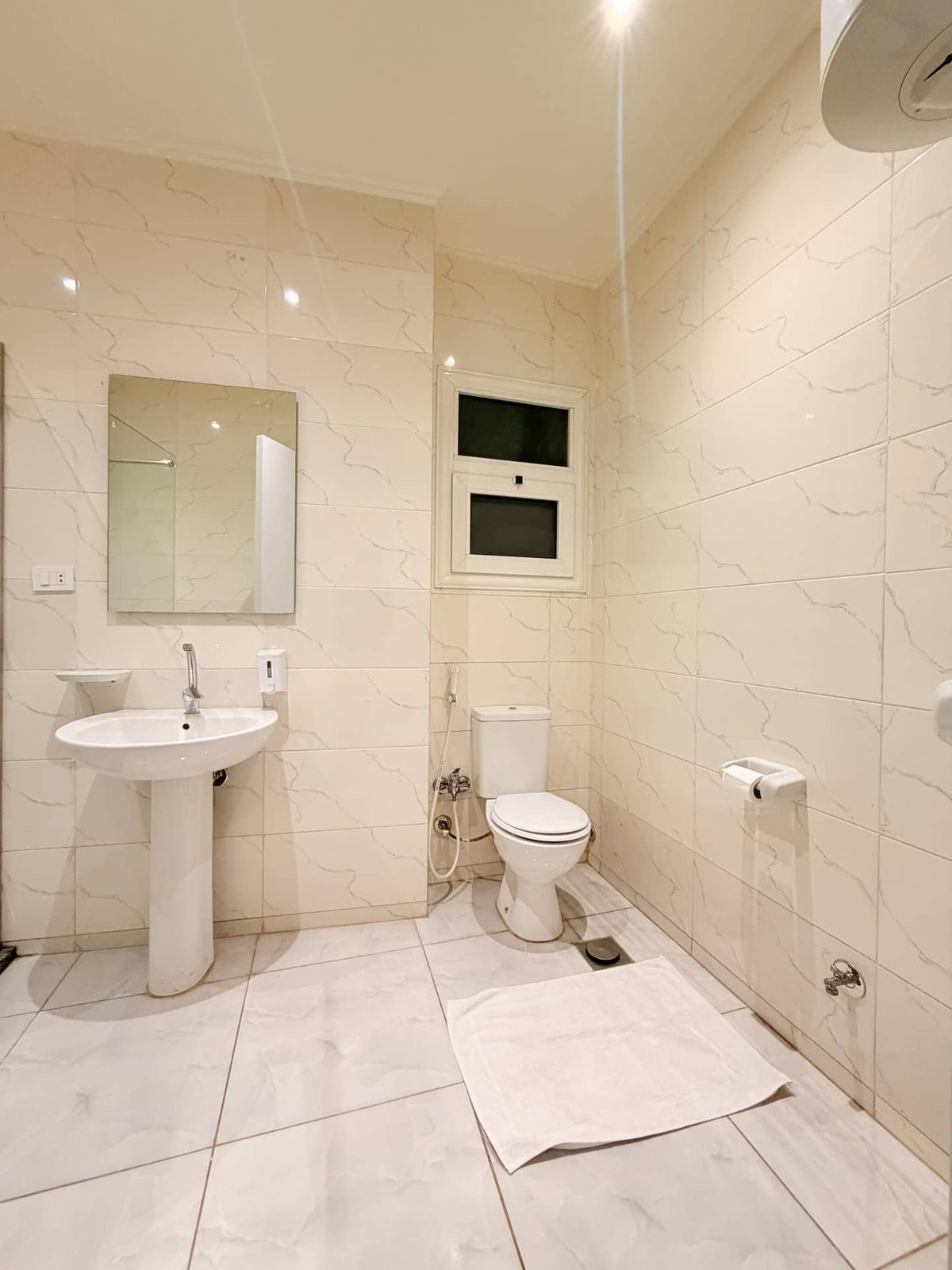 DHB STAYS | Qasr El Nil Luxury 1BR | B-601 — Apartment in Downtown Cairo (Marouf), Cairo Governorate, Egypt, Egypt — photo 9