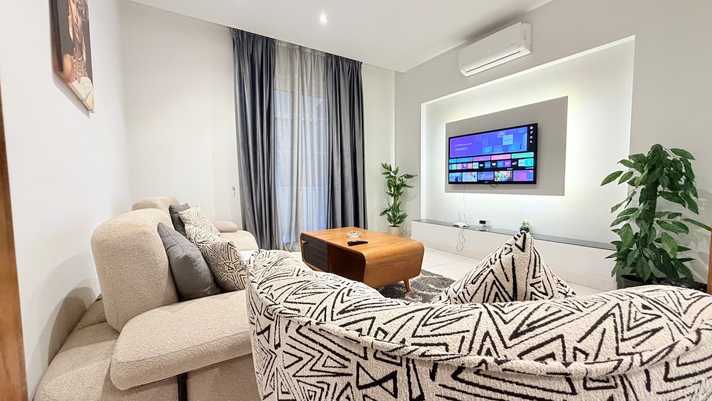 DHB STAYS | 1BR Luxury Downtown Apt | G-501 — Apartment in Downtown Cairo (Marouf), Cairo Governorate, Egypt, Egypt — photo 10