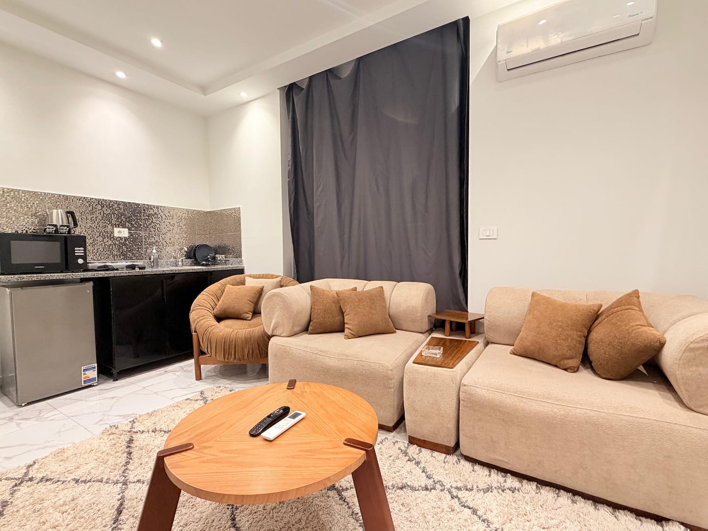 DHB STAYS | 1BR Serviced Apt Downtown | B-302 — Apartment in Downtown Cairo (Marouf), Cairo Governorate, Egypt, Egypt — photo 4