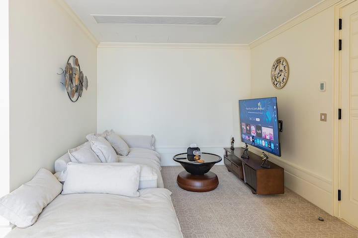 DHB STAYS | St. Regis 2BR Partial Nile View Apt — Private room in a hotel in Cairo, Egypt, Egypt — photo 12