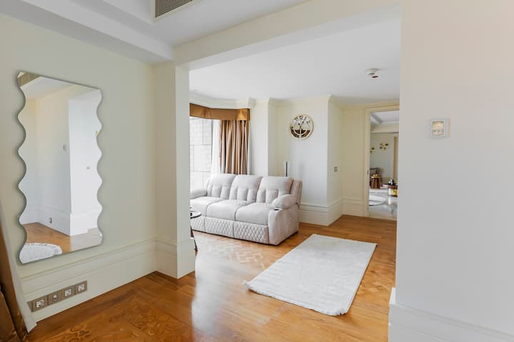 DHB STAYS | St. Regis 2BR Partial Nile View Apt — Private room in a hotel in Cairo, Egypt, Egypt — photo 13