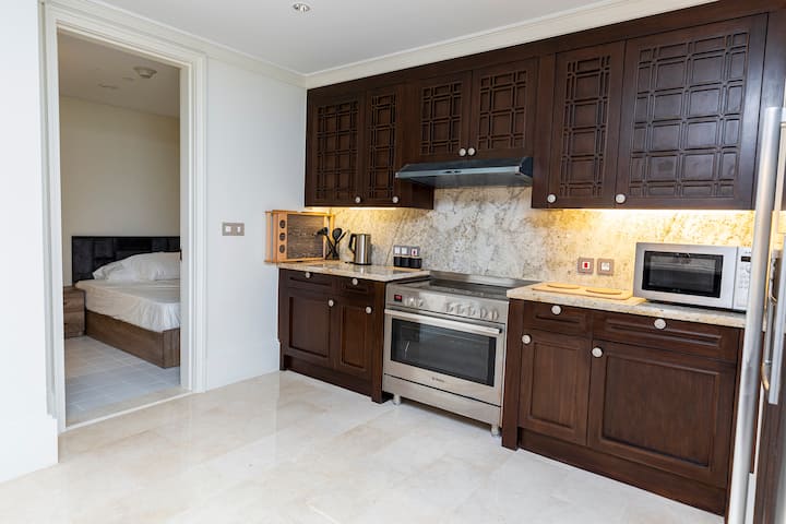 DHB STAYS | St. Regis 2BR Partial Nile View Apt — Private room in a hotel in Cairo, Egypt, Egypt — photo 20