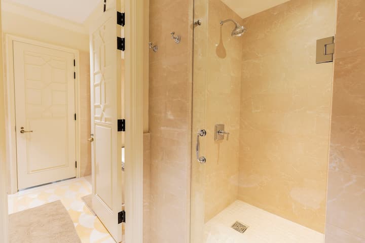 DHB STAYS | St. Regis 2BR Partial Nile View Apt — Private room in a hotel in Cairo, Egypt, Egypt — photo 30