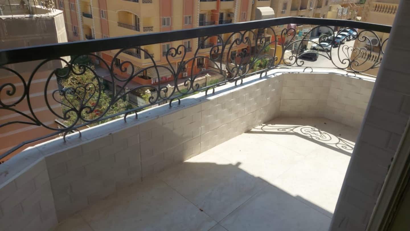 Amigos Rosarena Studio with Roof Terrace — Studio in Pyramids Gardens, Giza, Egypt — photo 14