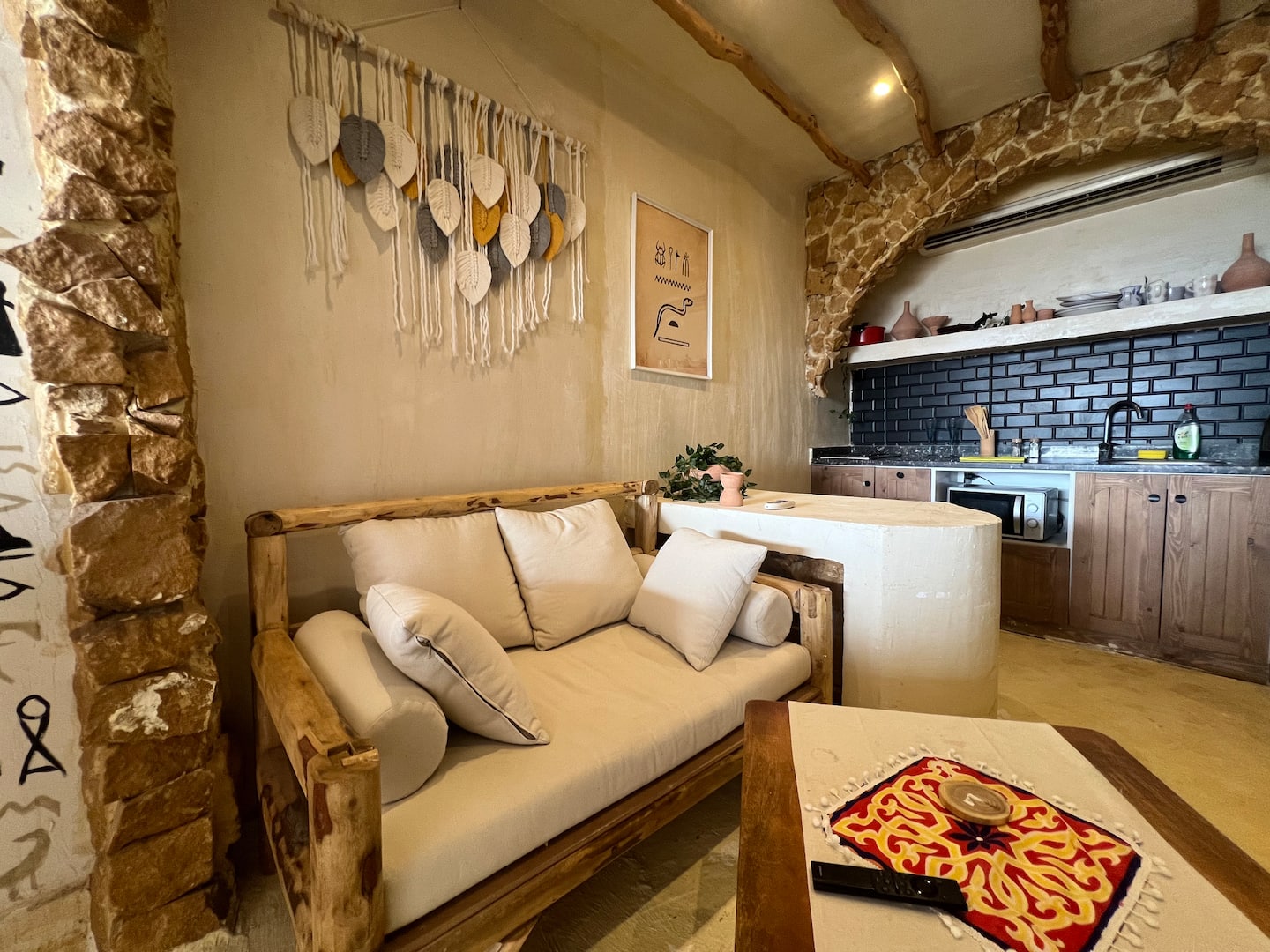Ancient Pyramids View Retreat with Jacuzzi 806 — Studio in Nazlat as Sammān, Giza, Egypt — photo 6
