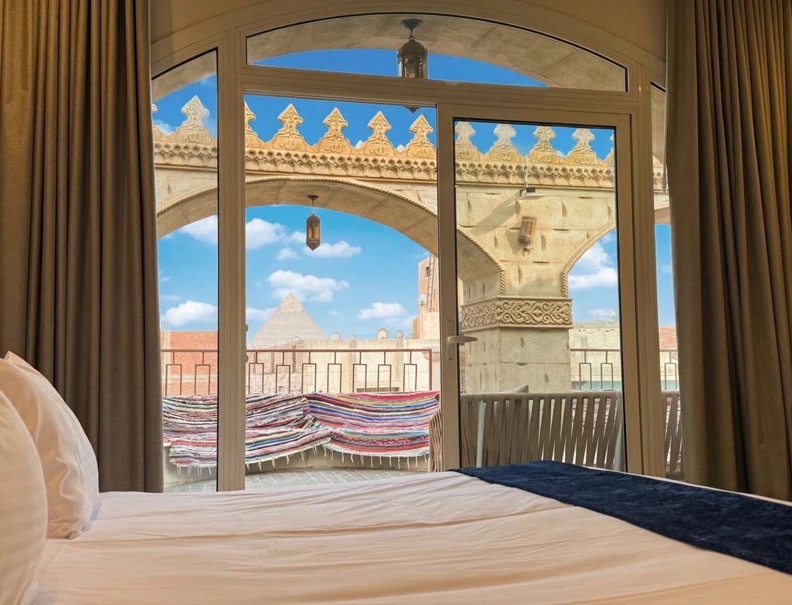 Deluxe Room with Balcony – Pyramids Khan Hotel, Giza — Private room in a hotel in Pyramids Khan Hotel, Al Haram, Giza, Egypt — photo 13